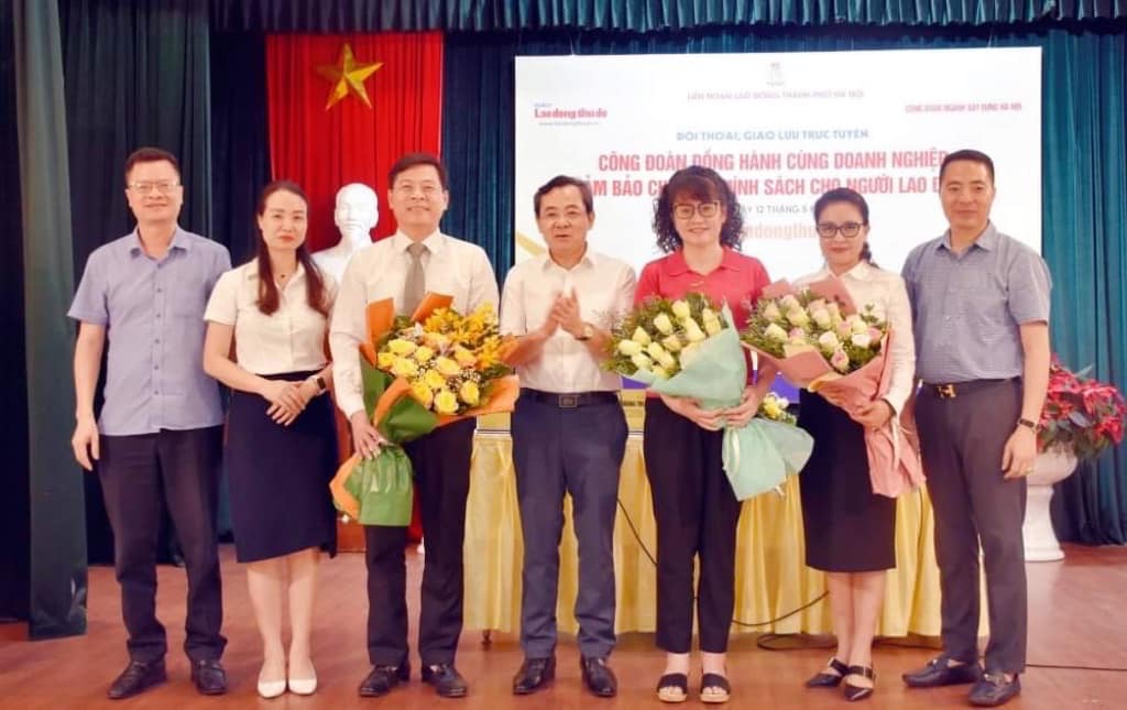 Giao lưu trực tuyến: Đồng hành đảm bảo quyền lợi cho người lao động
