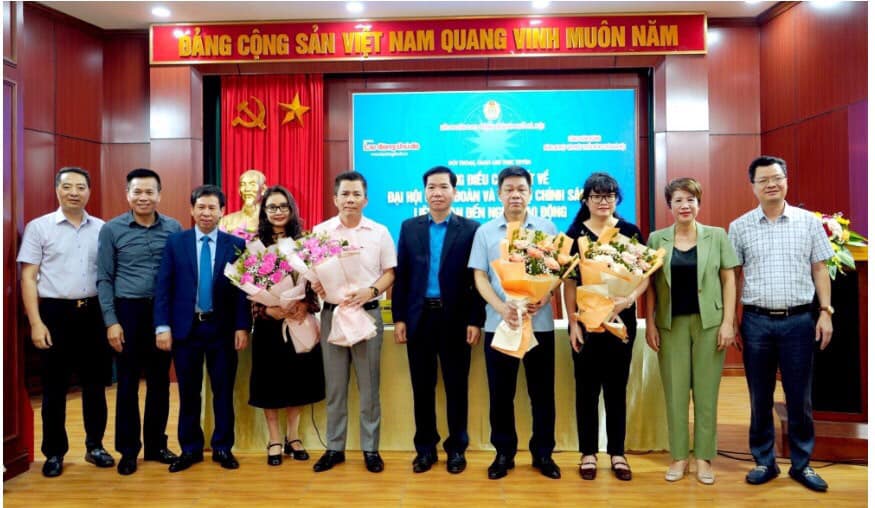 Trực tuyến: Giải đáp về Đại hội Công đoàn và các chế độ, chính sách liên quan đến người lao động